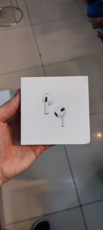 AirPods 3